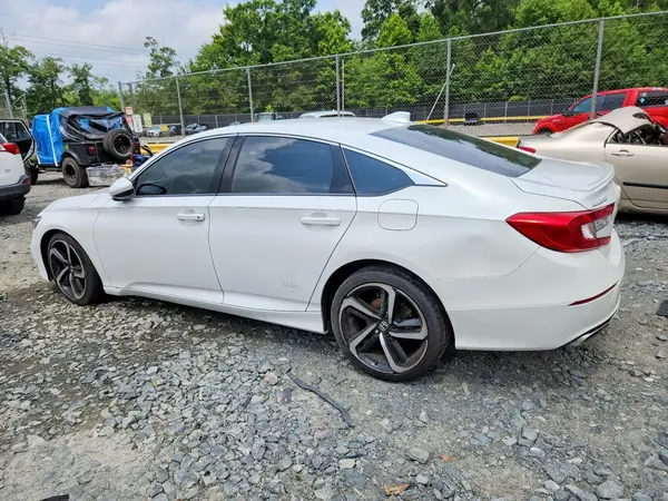 1HGCV1F30KA101575 2019 HONDA ACCORD - Image 2