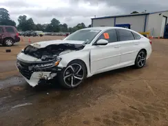 1HGCV1F30KA114083 2019 HONDA ACCORD
