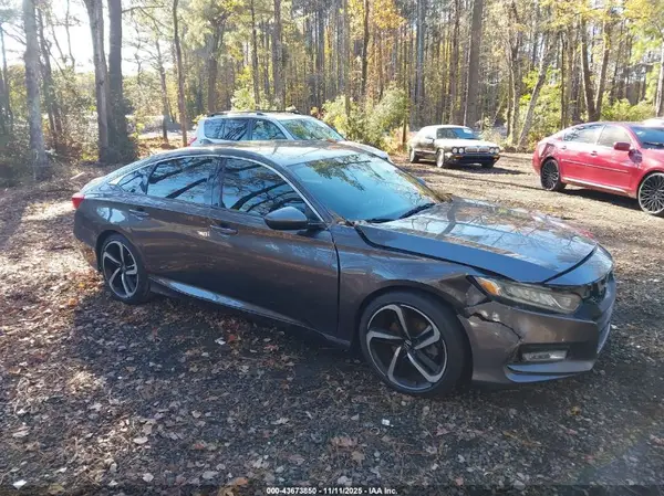 1HGCV1F30KA137282 2019 HONDA ACCORD - Image 1