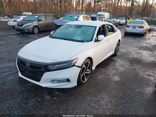 1HGCV1F30KA175627 2019 HONDA ACCORD - Image 2