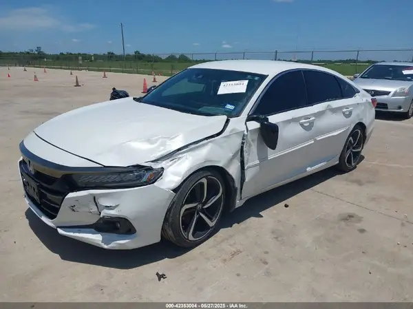 1HGCV1F30NA061051 2022 HONDA ACCORD - Image 2