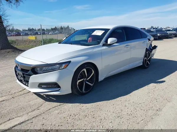1HGCV1F31JA027811 2018 HONDA ACCORD - Image 2