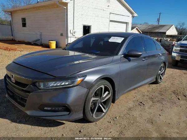 1HGCV1F31JA037383 2018 HONDA ACCORD - Image 2
