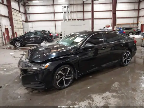1HGCV1F31JA053731 2018 HONDA ACCORD - Image 2