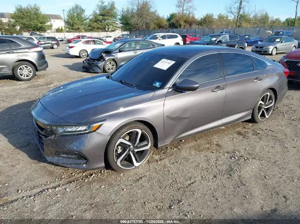 1HGCV1F31JA056256 2018 HONDA ACCORD - Image 2