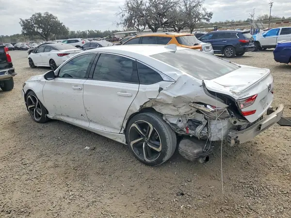 1HGCV1F31JA057679 2018 HONDA ACCORD - Image 2