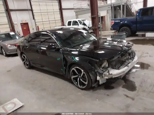 1HGCV1F31JA058069 2018 HONDA ACCORD - Image 1