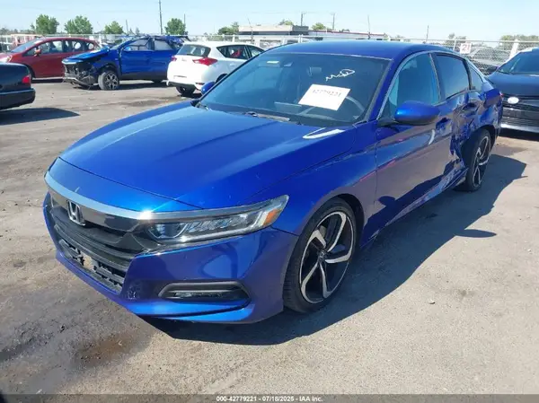 1HGCV1F31JA062705 2018 HONDA ACCORD - Image 2