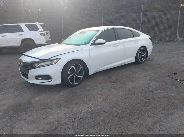 1HGCV1F31JA063031 2018 HONDA ACCORD - Image 2