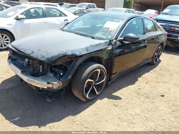 1HGCV1F31JA067046 2018 HONDA ACCORD - Image 2