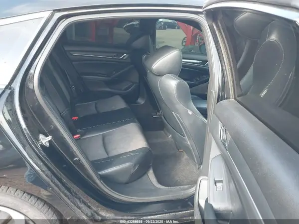 1HGCV1F31JA068164 2018 HONDA ACCORD - Image 8