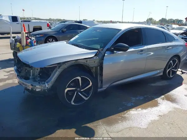 1HGCV1F31JA075101 2018 HONDA ACCORD - Image 2