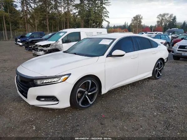 1HGCV1F31JA077155 2018 HONDA ACCORD - Image 2