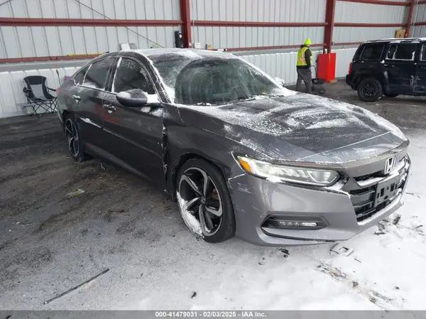 1HGCV1F31JA087538 2018 HONDA ACCORD - Image 1