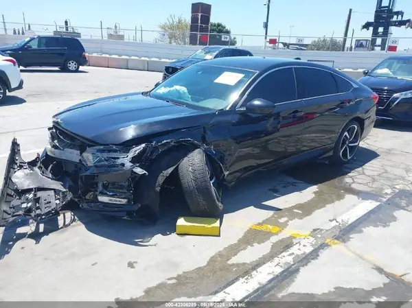 1HGCV1F31JA092187 2018 HONDA ACCORD - Image 2
