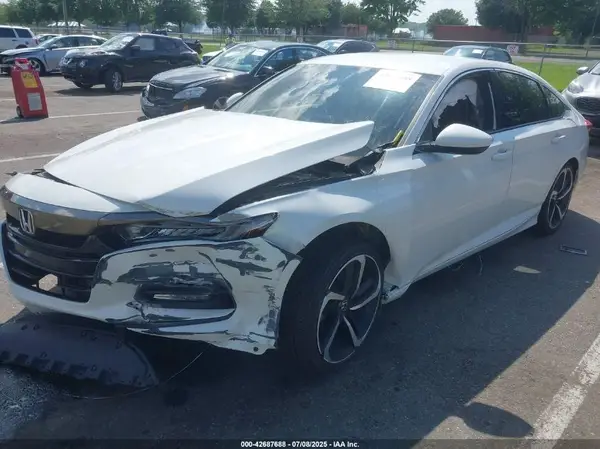 1HGCV1F31JA095994 2018 HONDA ACCORD - Image 2