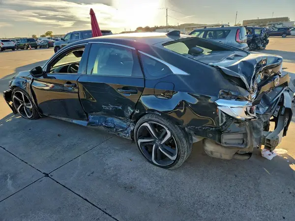 1HGCV1F31JA098958 2018 HONDA ACCORD - Image 2