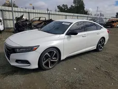 1HGCV1F31JA101132 2018 HONDA ACCORD