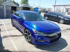 1HGCV1F31JA157555 2018 HONDA ACCORD