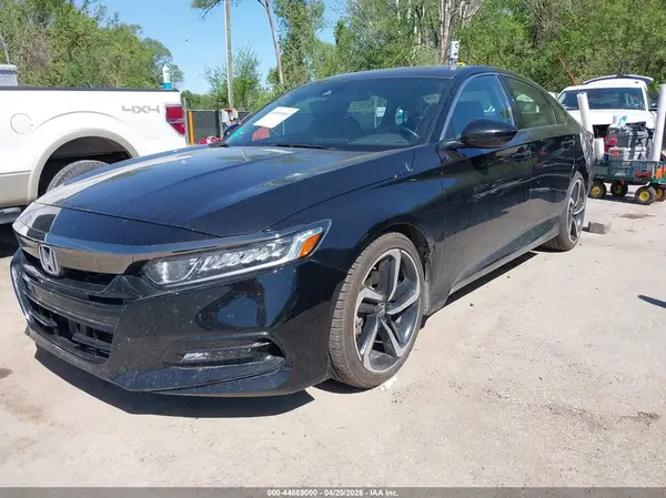 1HGCV1F31JA157765 2018 HONDA ACCORD - Image 2