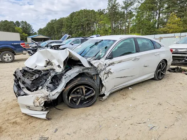 1HGCV1F31JA160438 2018 HONDA ACCORD - Image 1