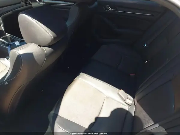 1HGCV1F31JA165574 2018 HONDA ACCORD - Image 8