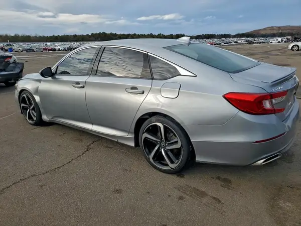 1HGCV1F31JA197909 2018 HONDA ACCORD - Image 2