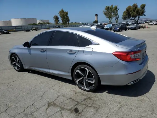 1HGCV1F31JA198395 2018 HONDA ACCORD - Image 2