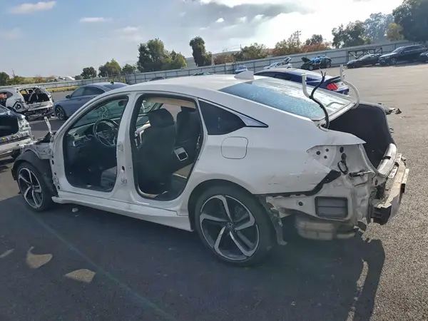 1HGCV1F31JA201957 2018 HONDA ACCORD - Image 2