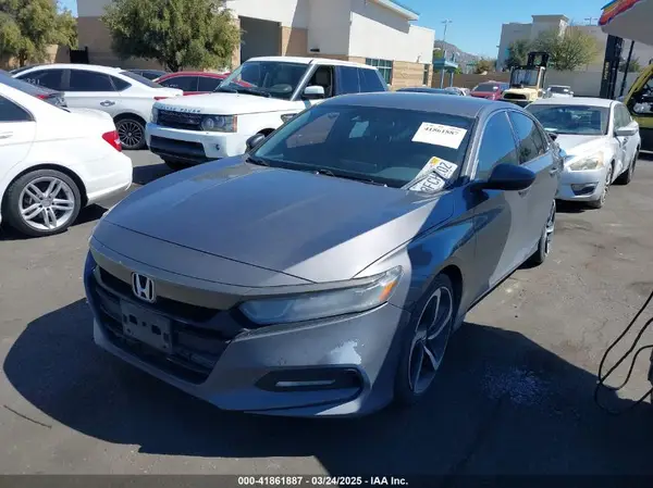 1HGCV1F31JA205474 2018 HONDA ACCORD - Image 2