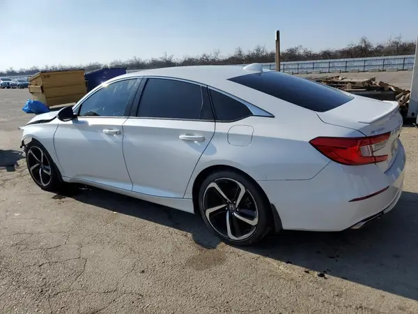 1HGCV1F31JA207967 2018 HONDA ACCORD - Image 2