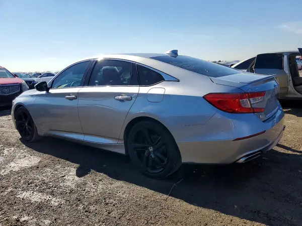1HGCV1F31JA210061 2018 HONDA ACCORD - Image 2