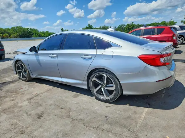 1HGCV1F31JA211937 2018 HONDA ACCORD - Image 2