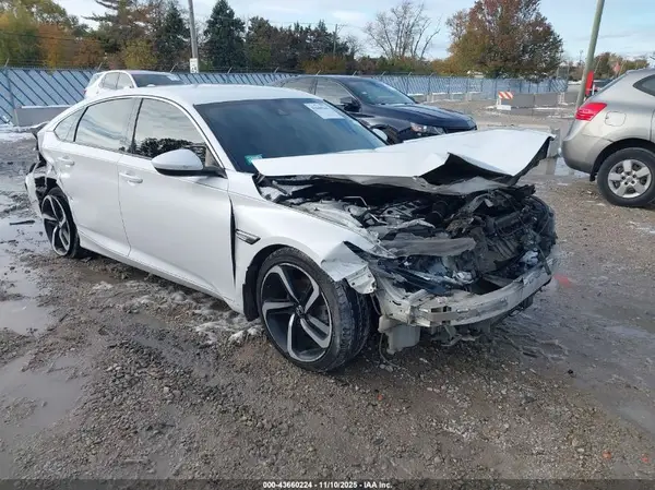 1HGCV1F31JA217348 2018 HONDA ACCORD - Image 1