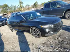 1HGCV1F31JA217513 2018 HONDA ACCORD