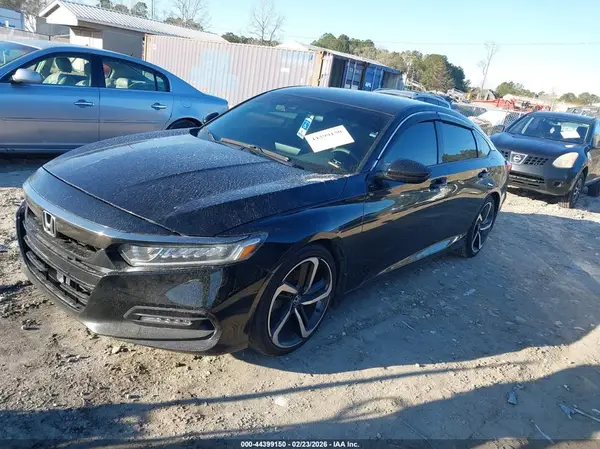 1HGCV1F31JA217513 2018 HONDA ACCORD - Image 2