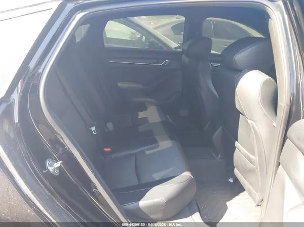 1HGCV1F31JA217513 2018 HONDA ACCORD - Image 8
