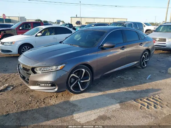 1HGCV1F31JA228351 2018 HONDA ACCORD - Image 2