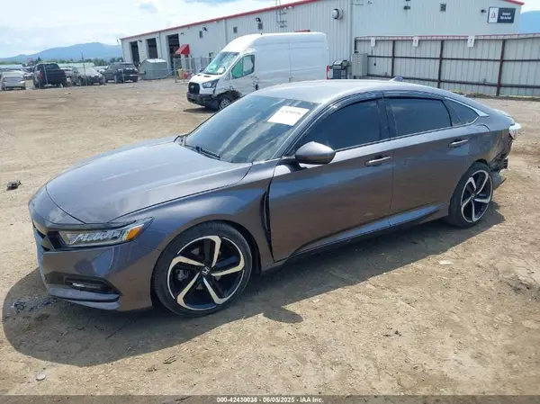 1HGCV1F31JA228950 2018 HONDA ACCORD - Image 2