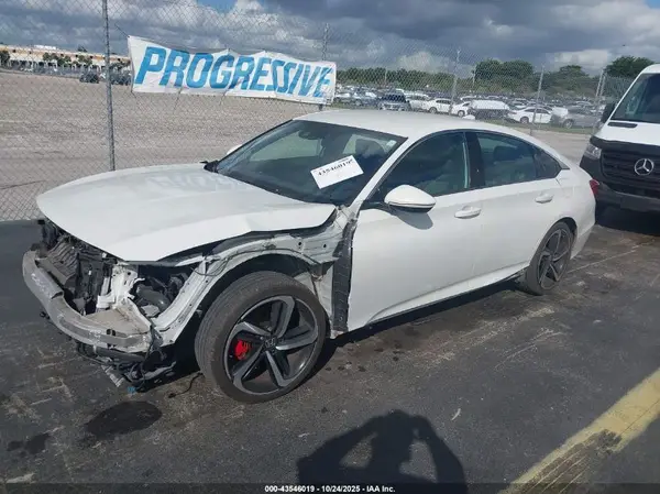 1HGCV1F31JA238992 2018 HONDA ACCORD - Image 2