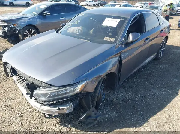 1HGCV1F31JA240516 2018 HONDA ACCORD - Image 2