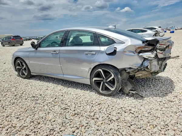 1HGCV1F31JA243867 2018 HONDA ACCORD - Image 2