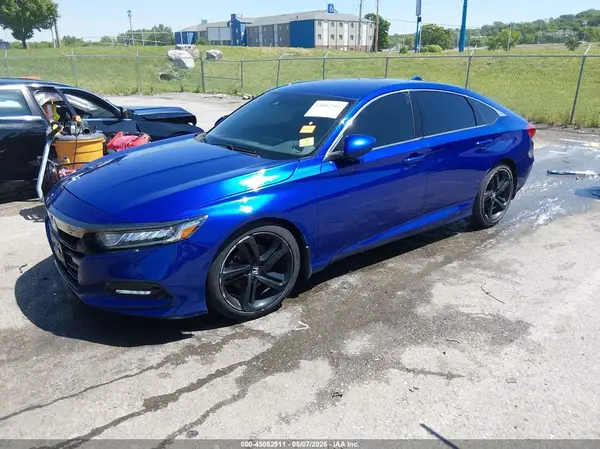 1HGCV1F31JA262323 2018 HONDA ACCORD - Image 2