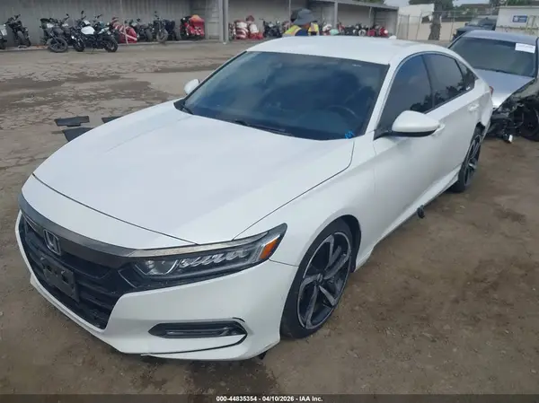 1HGCV1F31JA265920 2018 HONDA ACCORD - Image 2