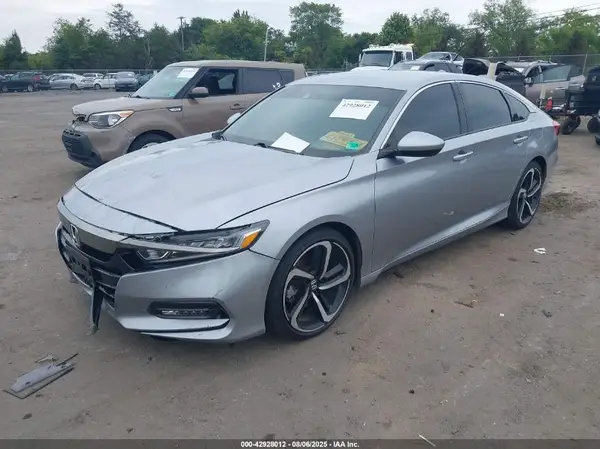 1HGCV1F31KA011318 2019 HONDA ACCORD - Image 2