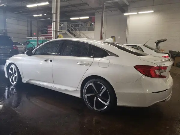 1HGCV1F31KA052466 2019 HONDA ACCORD - Image 2