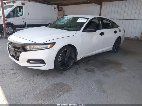1HGCV1F31LA056535 2020 HONDA ACCORD - Image 2
