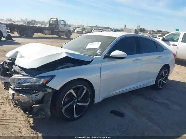 1HGCV1F31LA111744 2020 HONDA ACCORD - Image 2