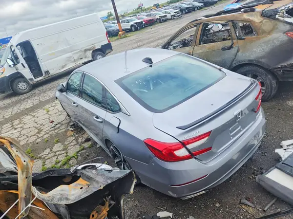 1HGCV1F31MA073269 2021 HONDA ACCORD - Image 2