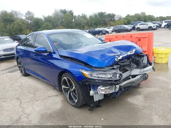1HGCV1F32JA013254 2018 HONDA ACCORD - Image 1